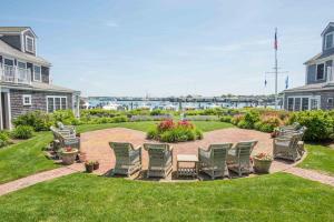 Partial Harborview Suite Near Restaurant & Bar room in White Elephant Hotel