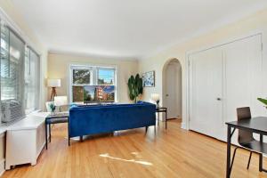 Complete & Polshed 1-Bedroom Chicago Apt - Elm D2