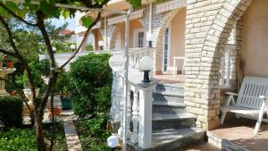 Apartments by the sea Brodarica, Sibenik - 4194