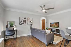 Lovely 1BR Apt in Evanston - Elmwood 105