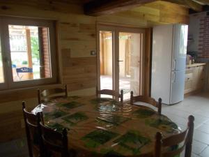 Maisons de vacances Gite Blomard, 4 pieces, 6 personnes - FR-1-489-40 : photos des chambres