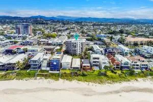 Beach Palms Holiday Apartments - Palm Beach