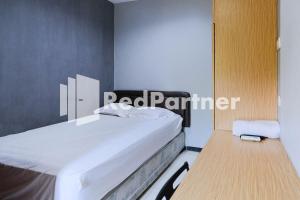 Dea Homestay Syariah at Kertomenanggal Surabaya Mitra RedDoorz