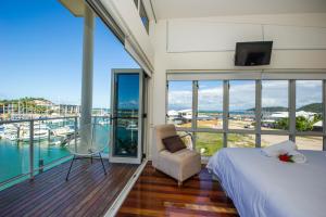 Beachside Magnetic Harbour Apartments