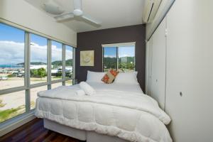 Beachside Magnetic Harbour Apartments