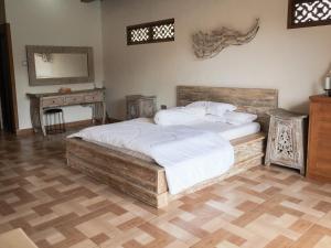 Phòng Giường Đôi Có Phòng Tắm Riêng (Double Room with Private Bathroom)