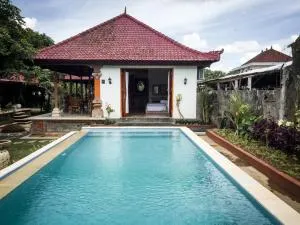 Escotel Villa Marga - Mengwi