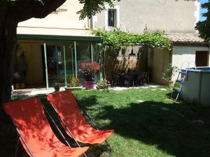 Maisons de vacances La Boissetane, maison provencale avec piscine et jardin, au pied du Luberon : photos des chambres