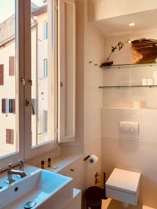 UFFIZI & SANTO SPIRITO FamilyGroups Apartment