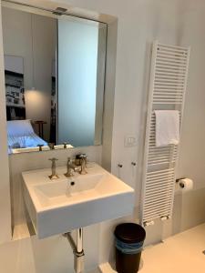 UFFIZI & SANTO SPIRITO FamilyGroups Apartment