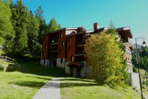 Apt With Garden In La Plagne