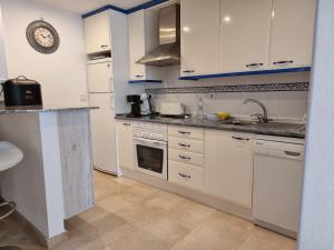 Marina de La Duquesa beachfront appartment