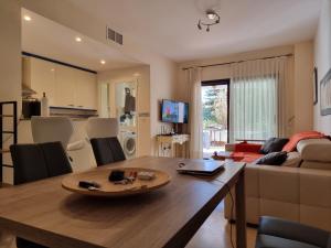 Marina de La Duquesa beachfront appartment