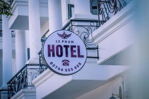 Le Phan Hotel