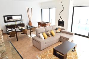 Charming Villa in Fajã da Ovelha with Private Pool