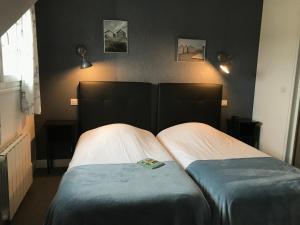 Hotels Logis Hotel-Restaurant Les Airelles : Chambre Double ou Lits Jumeaux