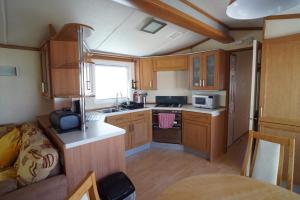2 bedroom caravan at heacham beach with decking