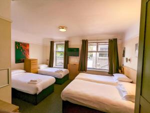 Quadruple Room room in Hotel Celebrity