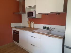 Chalets Gite du Petit Pommier : photos des chambres