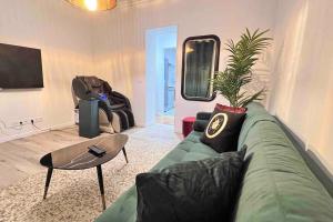 Appartements IDF18 Appartement luxueux Tram Paris 30min : photos des chambres