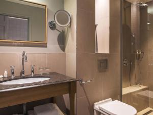 Hotels New Hotel Roblin : photos des chambres