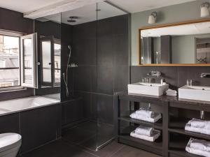 Hotels New Hotel Roblin : photos des chambres