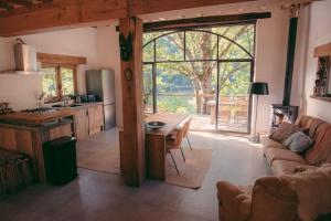 Maisons de vacances Private Estate with 3 Lake Houses, Sauna & Hot-tub : photos des chambres