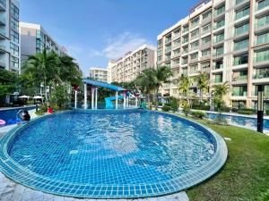 BACK & HIGH Studio in Dusit Grand Park