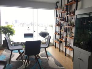 Precioso cuarto dentro de un apartamento centrico compartido