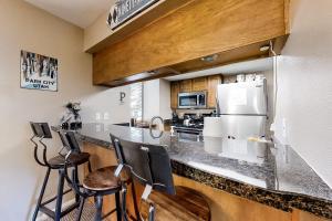 Red Pine Condominiums 69