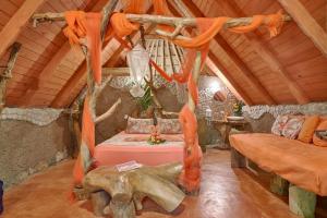 CHALET TROPICAL Hotel & Restaurant-Pizzeria