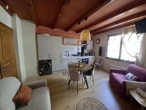 Appartements S'gleina Gleck, in the heart of a wine city, Charmant Studio 1 piece et 1 salle de bain : photos des chambres