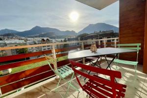 Flat appartement 43 m with balcony in Briançon