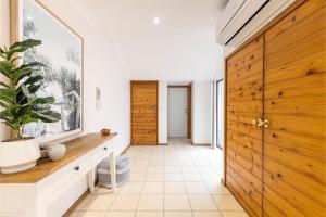 The Moorings 23 4 Cromarty Rd air con pool and waterfront