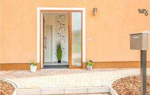 4 Bedroom Amazing Home In Klütz