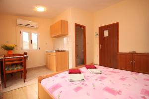 Apartments with a parking space Stari Grad, Hvar - 8757