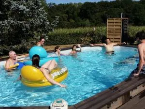 Gîte indépendant avec piscine, proche forêt et étang, parking, tennis et minigolf - FR-1-489-139 - Saint-Caprais