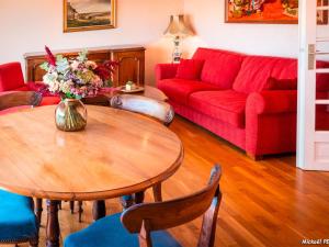 Appartements Larmor-Plage T4 Spacieux avec Terrasse, Ascenseur et Parking face a la Mer - FR-1-349-124 : photos des chambres