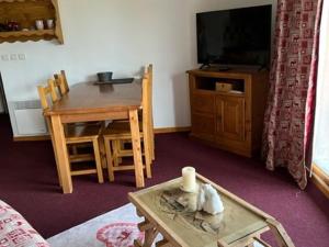 Superbe 3 Pièces avec Terrasse, Parking Privé et WIFI - 6 Couchages à Orcières - FR-1-262-178