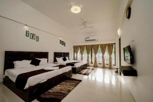 The Retreat-Glasshouse bungalow