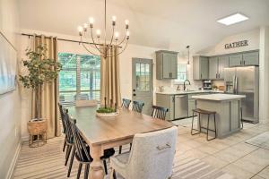 Charming Baton Rouge Retreat ~ 3 Mi to LSU!