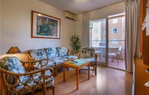 Cozy Apartment In Alicante Alacant