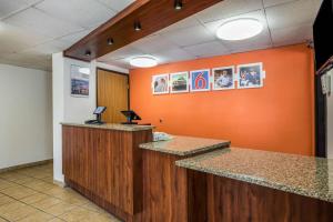 Motel 6-Madison, WI - East