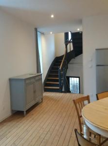 Appartements Appart Lumineux proche toutes commodites : Appartement 2 Chambres