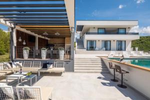 Luxury Villa Arya with 77sqm heated pool, hot-tub, sauna, gym, billiard, playgrounds, 6 bedroom