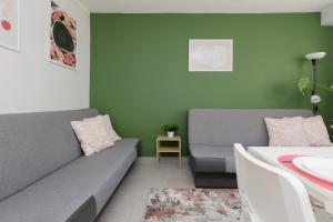 Warsaw Apartment Dolinka Batuty by Renters