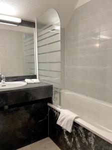 Appart'hotels Appart'hotel Le Trianon : photos des chambres