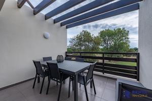 Appartements Le Backspin - Appartement moderne avec terrasse : photos des chambres