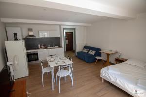 Appartements Hyper centre - wifi - cosy - Gare : photos des chambres