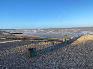 Top Floor Flat on Harbour Street with sea views